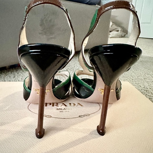 Authentic Brand New Prada Patent Sandals - Picture 3 of 4